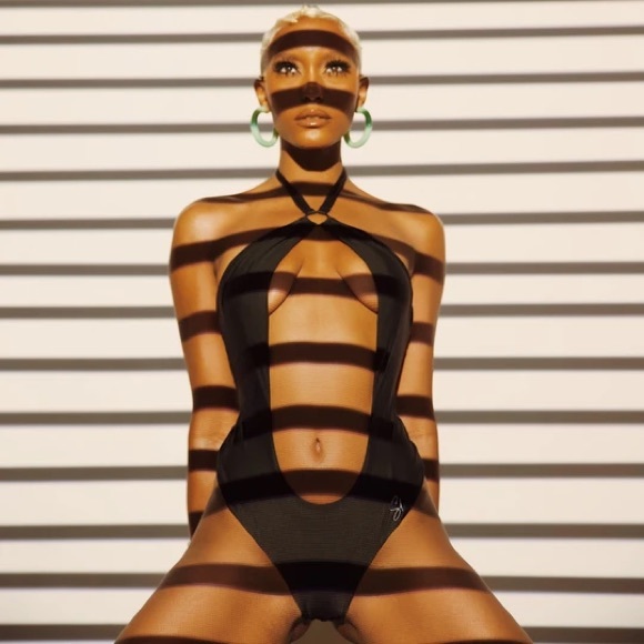 Sel Doval Jet Tinikini - Picture 4 of 8